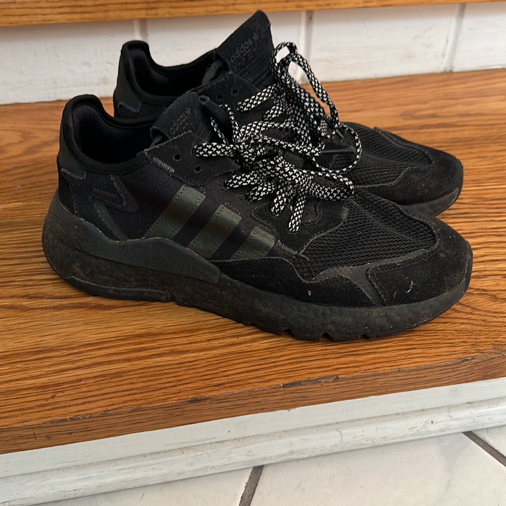 Adidas Mens EVM 004001 black and suede size 9